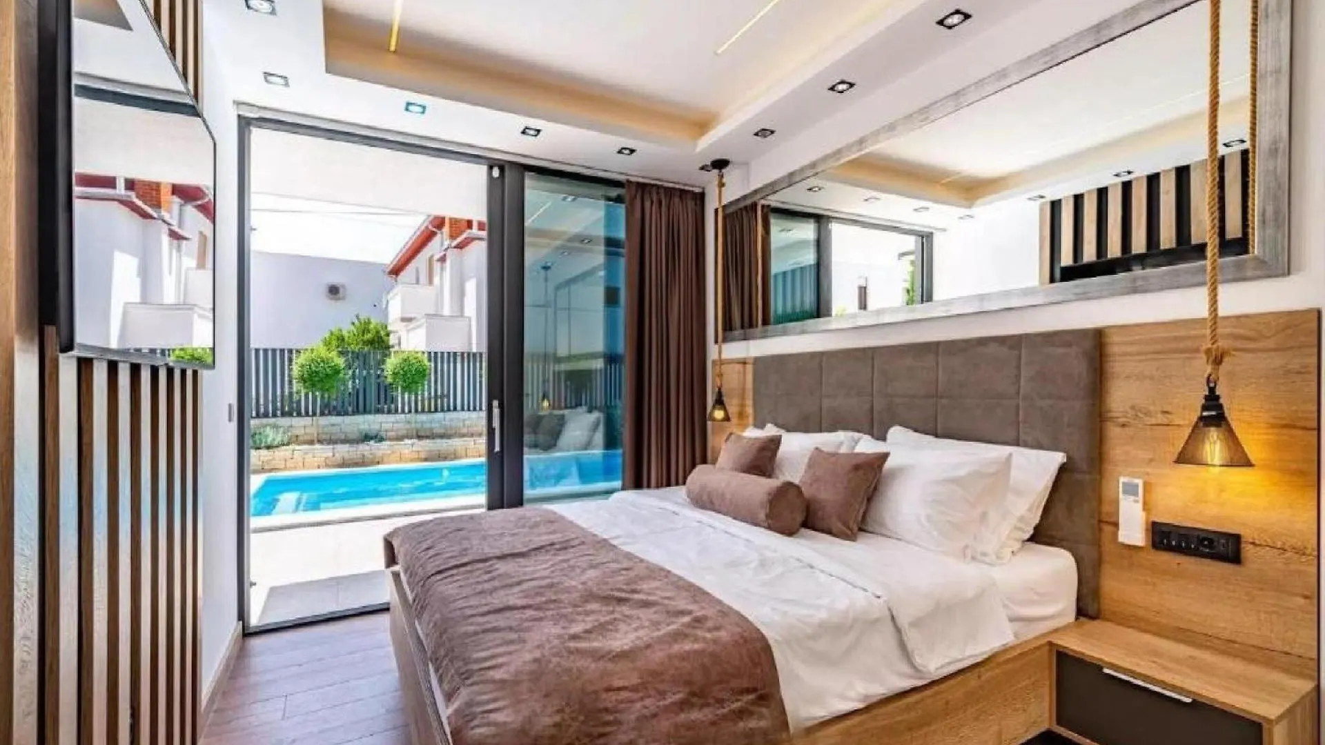 Villa Omega - Four Bedroom Villa With Swimming Pool Rab Town Croatia