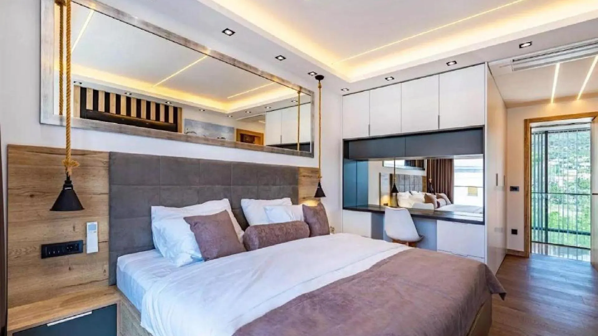 Villa Omega - Four Bedroom Villa With Swimming Pool Rab Town
