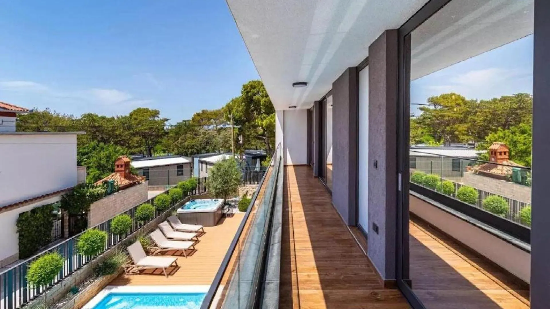 Villa Omega - Four Bedroom Villa With Swimming Pool Rab Town